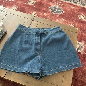 NWT Women’s Lizard Thicket Dark Blue Denim Shorts Size Large Zip And Clasp